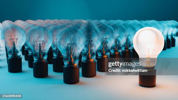 illuminating excellence: the standout innovator - vaardigheid stockfoto's en -beelden
