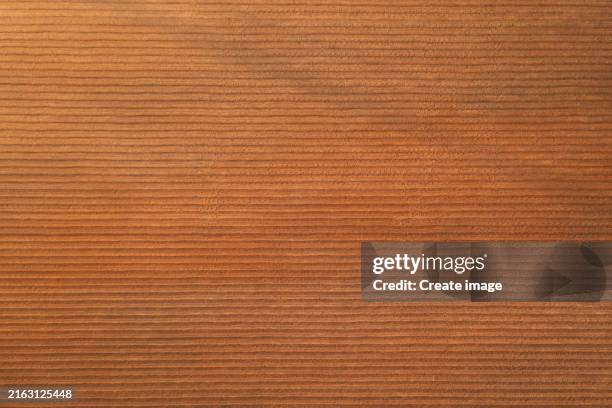 aerial view prepared agricultural land arranged neatly in long, straight rows.e. the soil appears finely tilled and organized meticulously into several rows. suitable for agriculture or texture concept. - sembrar fotografías e imágenes de stock