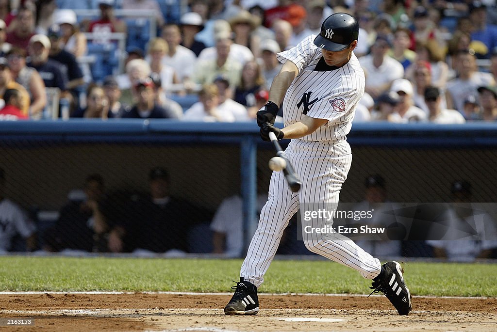 Robin Ventura swings at the pitch