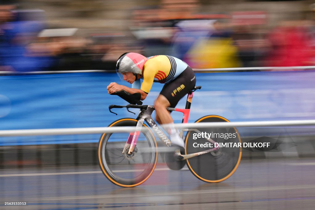 TOPSHOT-CYCLING-ROAD-OLY-PARIS-2024
