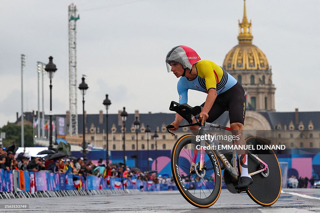 TOPSHOT-CYCLING-ROAD-OLY-PARIS-2024
