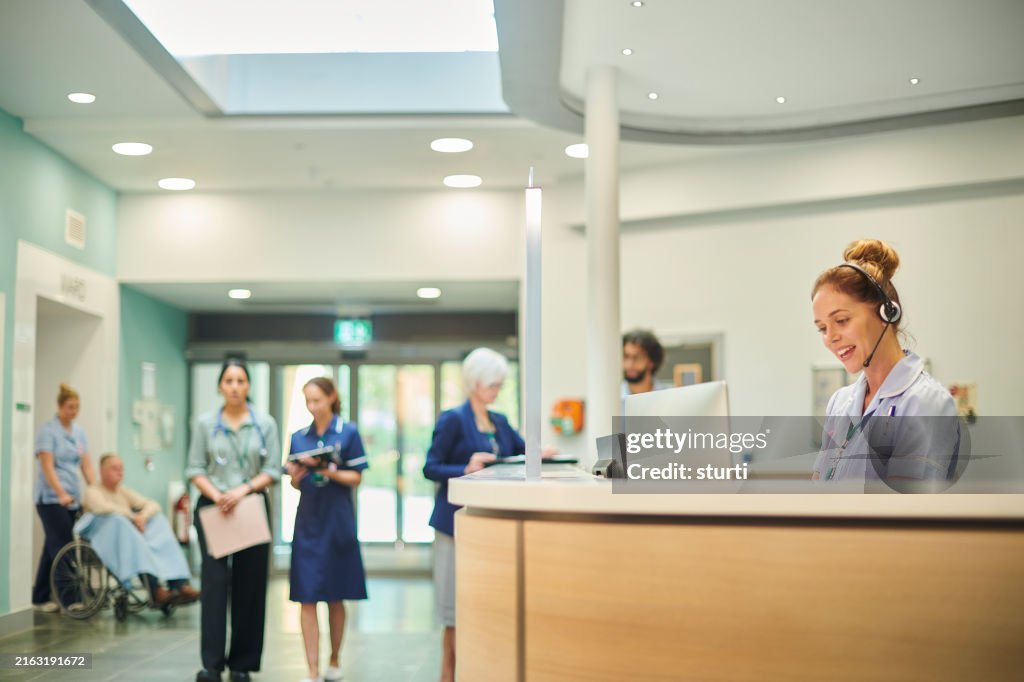 Operador de centralita médica hospitalaria