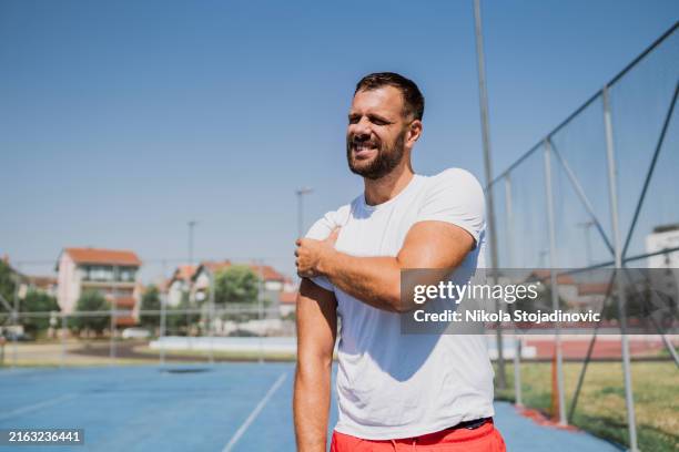 shoulder injury - sprain stock pictures, royalty-free photos & images