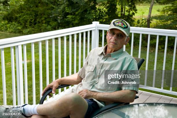 desert storm veteran sitting - gulf war veteran stock pictures, royalty-free photos & images