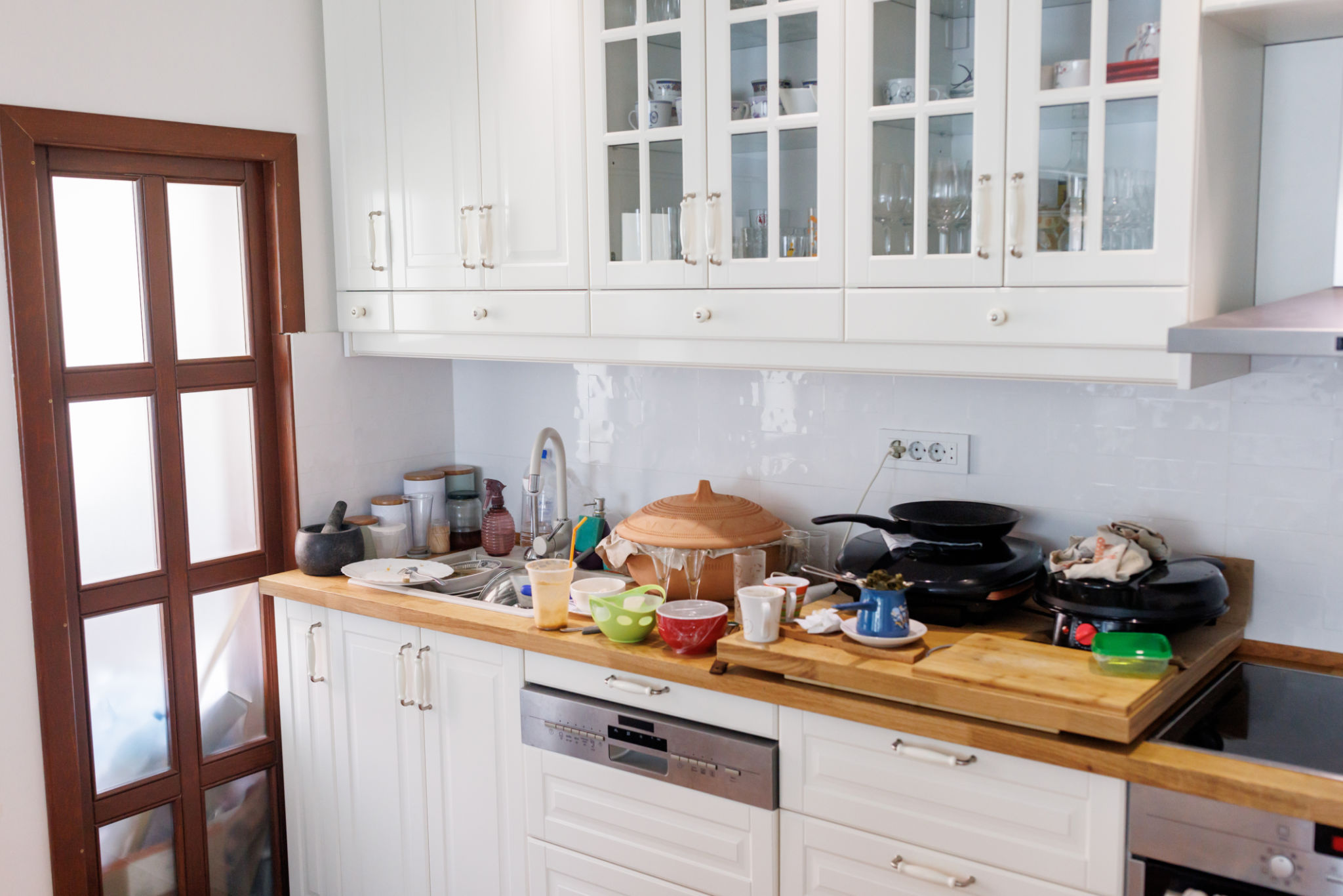 decluttered kitchen