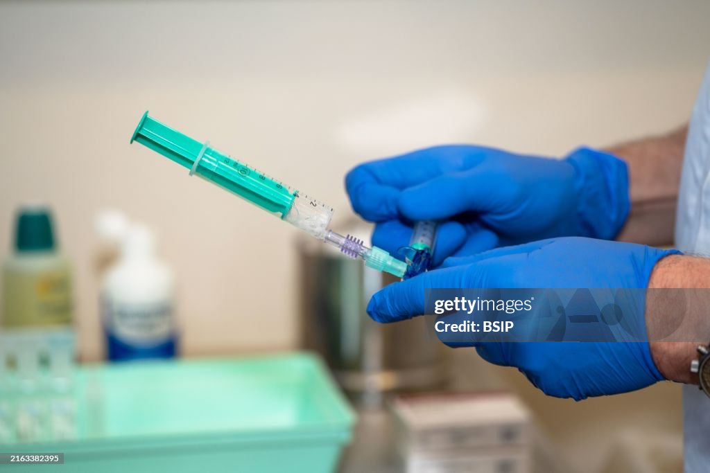 Treatment of varicose veins by foam echosclerotherapy