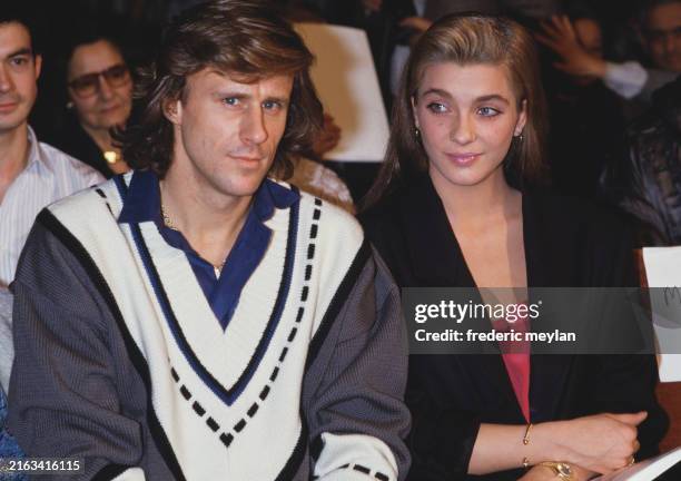 Bjorn Borg avec son amie Jannike Bjorling lors de la présentation de la collection de ses vêtements masculins a l’Automobile Club de France, le 2...