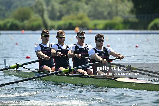 Tom Davidson Rowing 29 David Ambler Rower Stock Photos, High-Res Pictures, and Images ...
