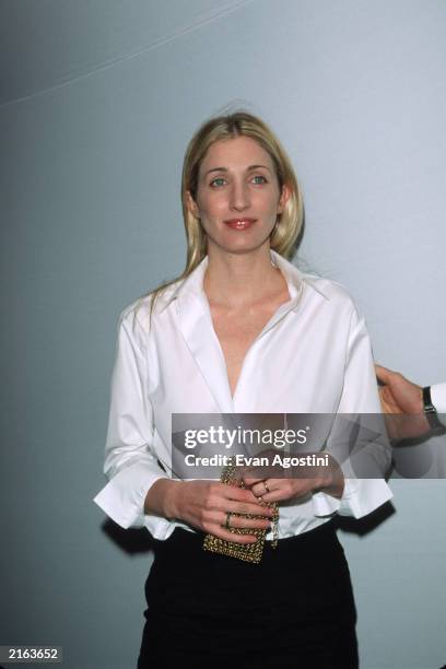 Carolyn Bessette Kennedy poses for a picture at the Annual Fundraising Gala at the Whitney Museum of American Art March 9, 1999 in New York City....