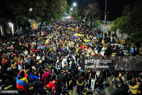 Venezuelans living in Buenos Aires reacts to election results in Venezuela Venezuelans living in Buenos Aires reacts to election results in Venezuela