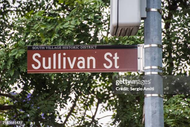 Sullivan Signs 28,719 The Sullivan Center Stock Photos, High-Res Pictures, and Images ...