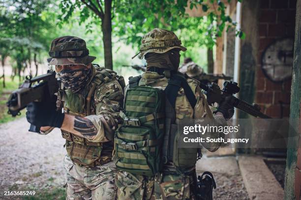Tactical Advanced Commandos 1,480 40 Commando Stock Photos, High-Res Pictures, and Images - Getty ...