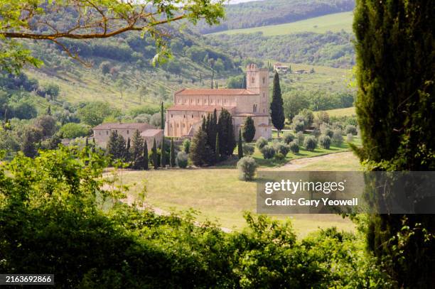 abbey of sant' antimo, tuscany - montepulciano stock pictures, royalty-free photos & images