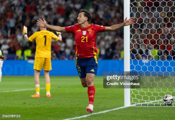 Mikel Oyarzabal of Spain celebrates scoring the second goal scoring during the UEFA EURO 2024 final match between Spain and England at Olympiastadion...
