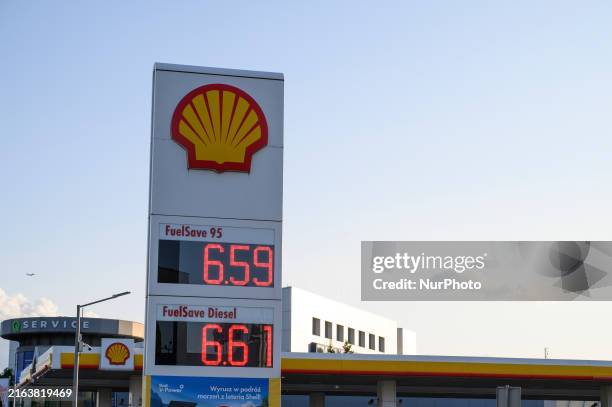 45,379 Royal Dutch Shell Plc Photos & High Res Pictures - Getty Images