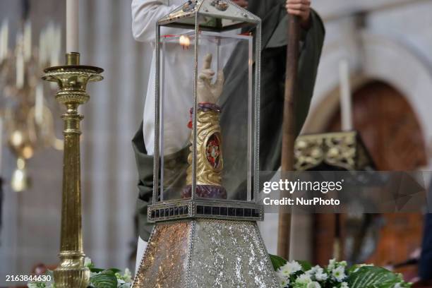 Am viewing the relics of St. Jude Thaddeus inside the Metropolitan Cathedral in Mexico City, Mexico, on a work carried out jointly by the Primate...