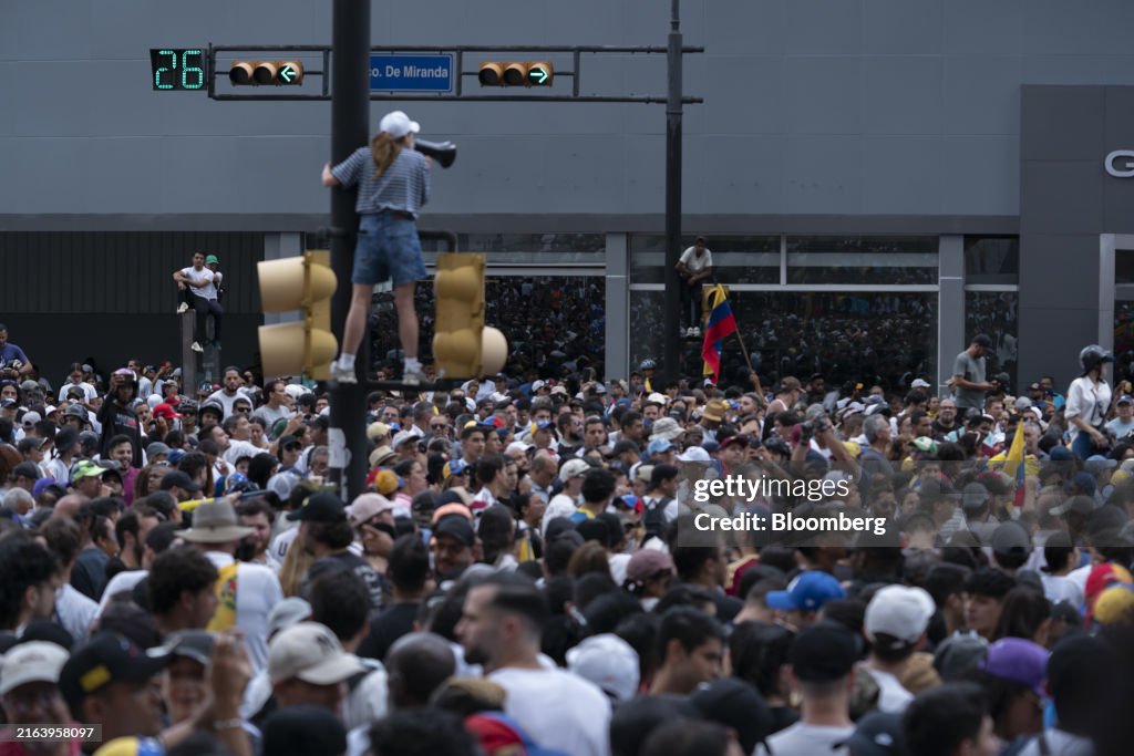 Opposition Leader Machado Calls For Nationwide Citizens Assemblies