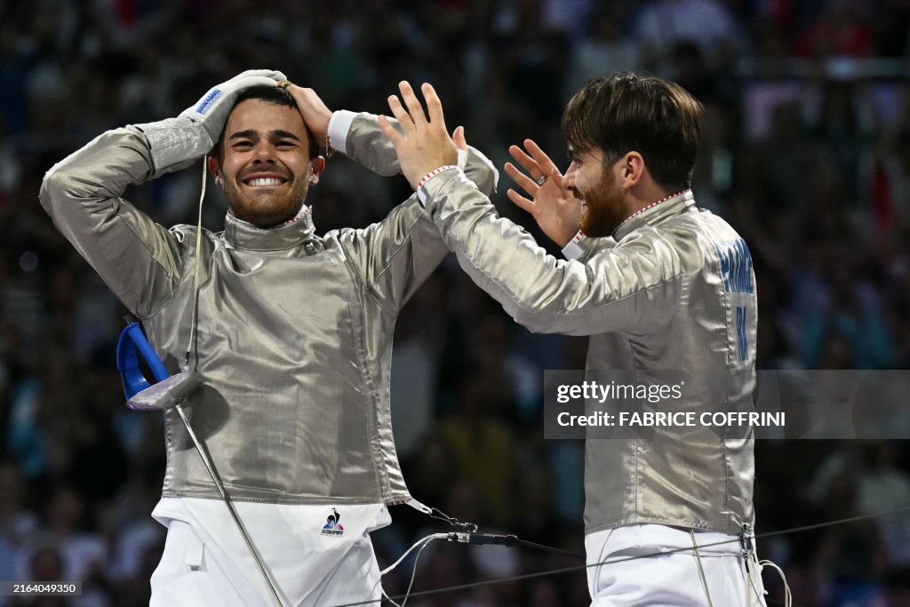 TOPSHOT-FENCING-OLY-PARIS-2024