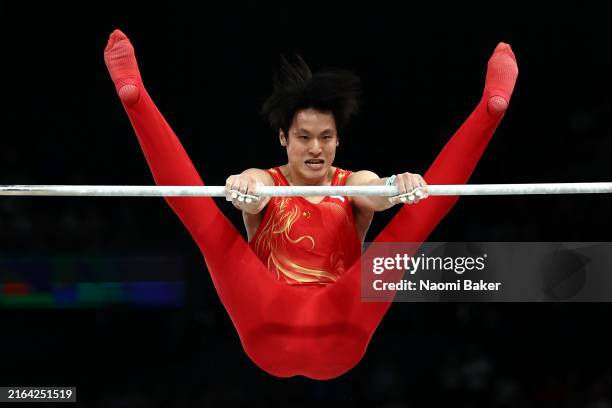 Su Weide of Team China competes on the high bar during the Artistic Gymnastics Men's Team Final on day three of the Olympic Games Paris 2024 at Bercy...