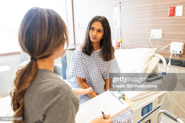 Femal Pacient 4,472 Female Patient With Intravenous Drip Stock Photos, High-Res ...