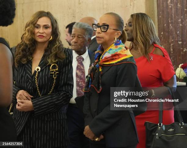 Sheila Knowles 840 Elizabeth Conley Photos & High Res Pictures - Getty Images