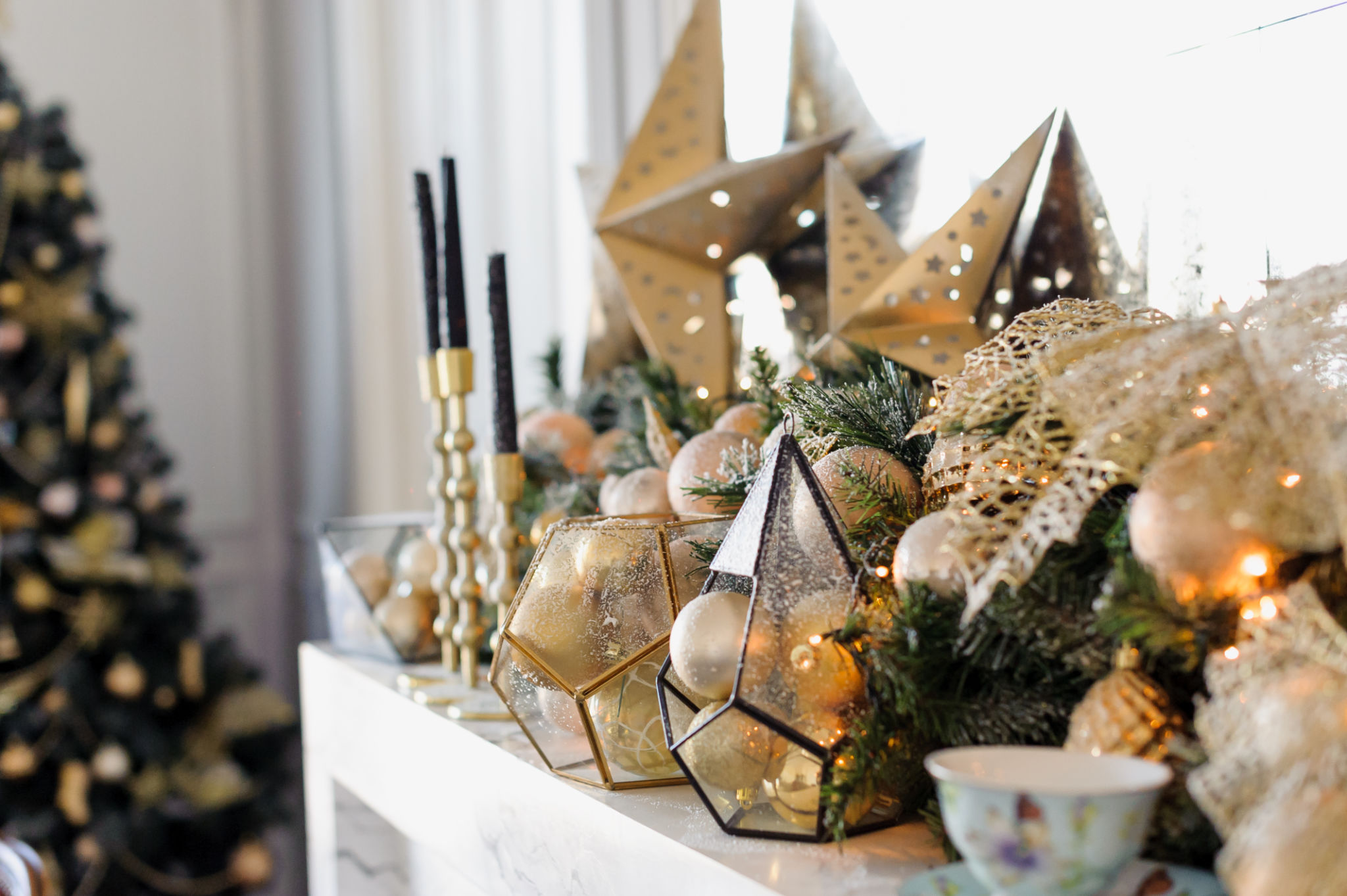 indoor holiday decor
