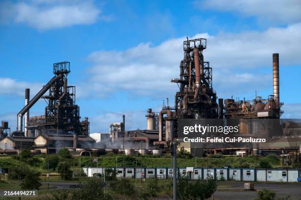 port talbot steelworks at port talbot - port talbot stock pictures, royalty-free photos & images