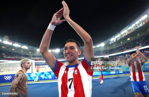 Marcelo Fernandez of Team Paraguay celebrate winning the Men's group D match between Paraguay and Mali during the Olympic Games Paris 2024 at Parc...