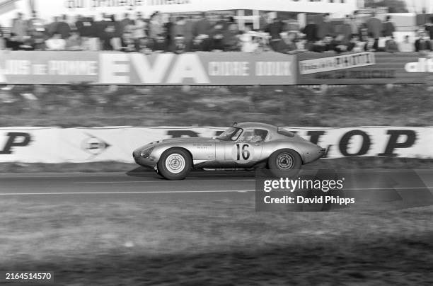 Peter Lindner / Peter Nocker, Peter Lindner Racing, Jaguar E-type during the 24 Hours of Le Mans at Circuit de la Sarthe on June 21, 1964 in Circuit...