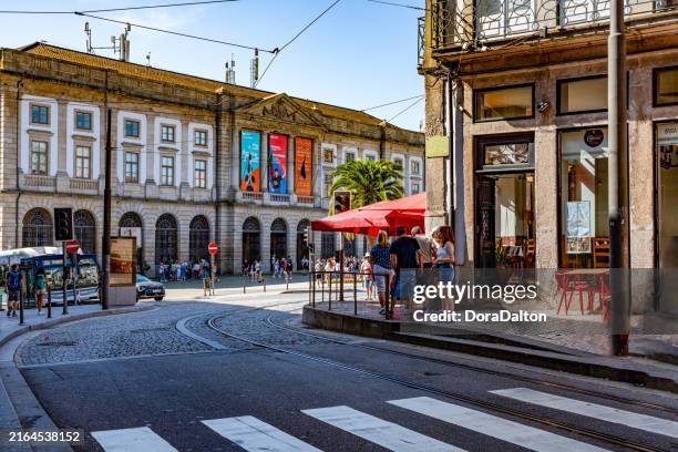 die straßenansicht von r. de josé falcão, porto, portugal - bezirk-porto-portugal stock-fotos und bilder
