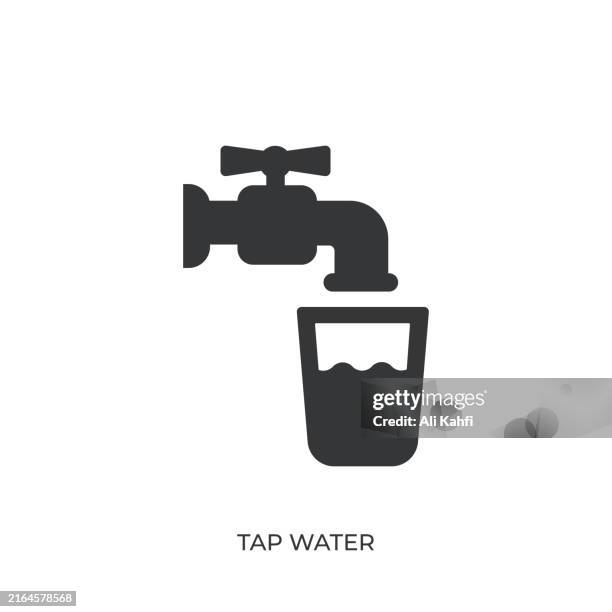 illustrations, cliparts, dessins animés et icônes de icône solide du glyphe d’eau du robinet. icône solide qui peut être appliquée n’importe où, simple, pixel parfait et style moderne - fontaine
