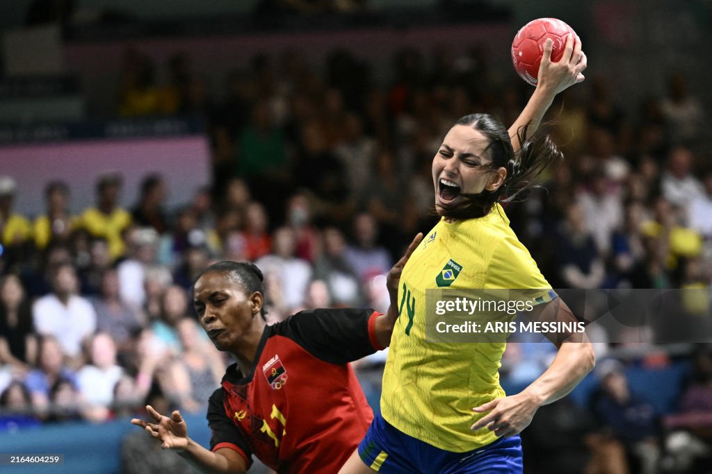 TOPSHOT-HANDBALL-OLY-PARIS-2024-BRA-ANG