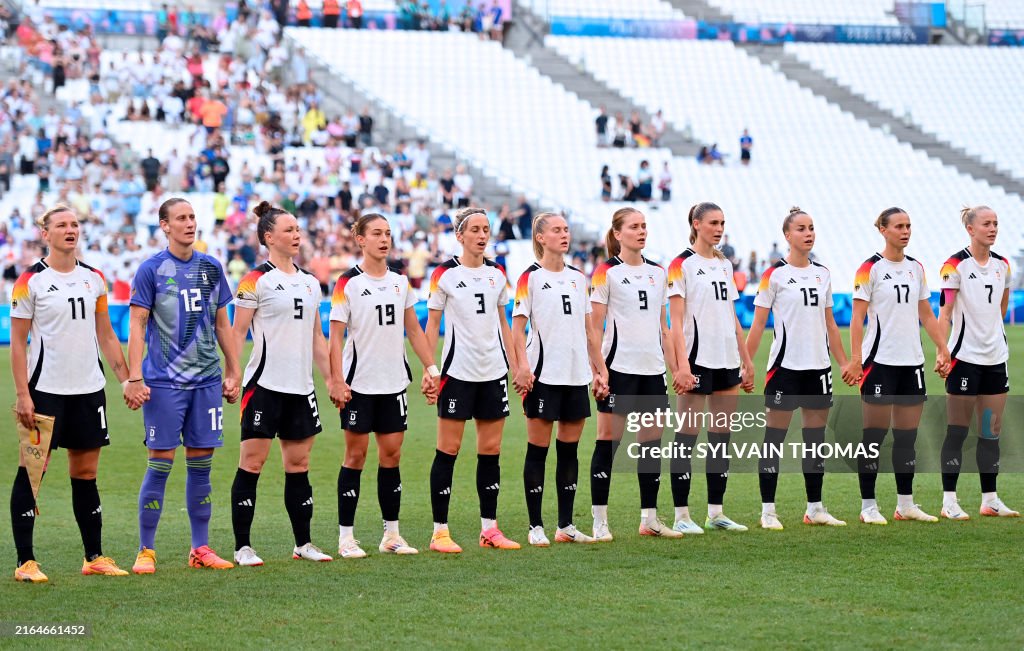 FBL-OLY-PARIS-2024-CAN-GER