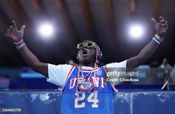 Upd Rapper 11,234 Flavor Flav Photos & High Res Pictures - Getty Images