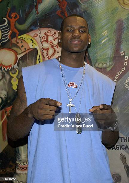 Basketball star LeBron James attends the Gatorade ESPY Awards Pre-Party at the Lucky Strikes bowling alley on July 15, 2003 in Hollywood, California....