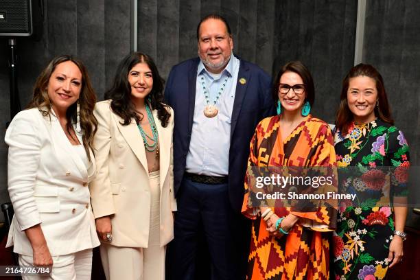 341 Stephen Roe Stock Photos, High-Res Pictures, and Images - Getty Images