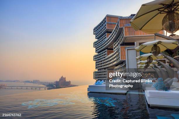 Infinity Pool Troff 36 Uae Infinity Pool Stock Photos, High-Res Pictures, and Images ...