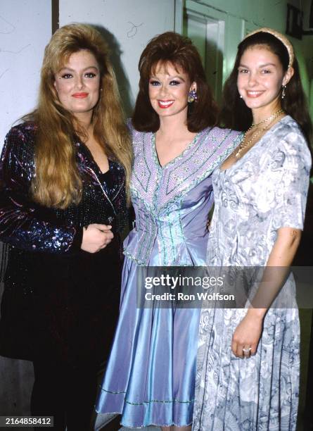 The Judds, Naomi, Ashley and Wynonna at the ACM Awards, Los Angels, 1992.
