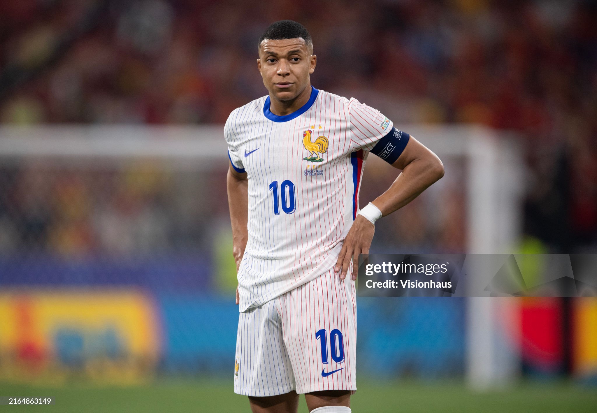 The sentiment of French fans is very negative when it comes to Mbappé