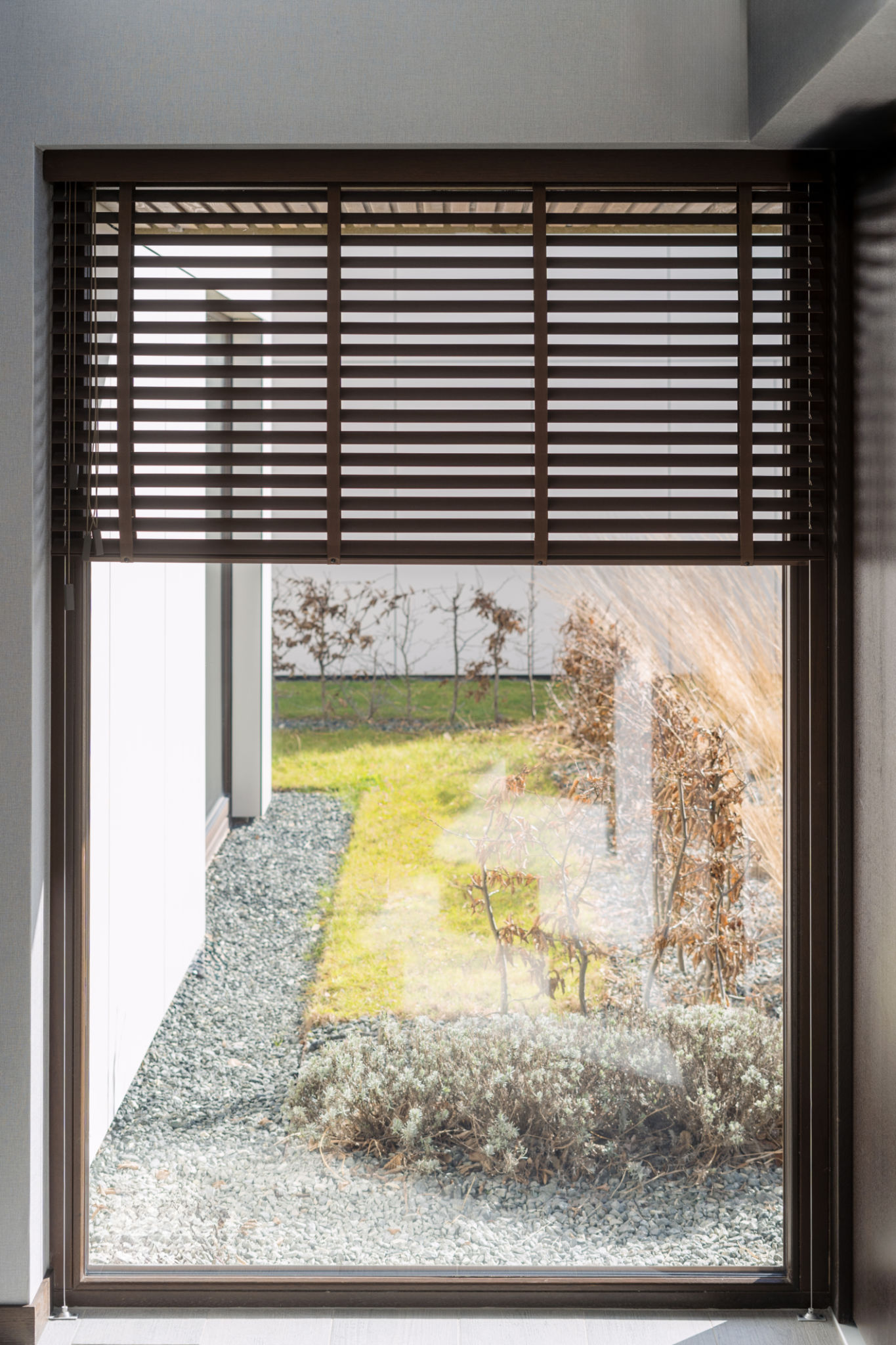 adjustable louvres