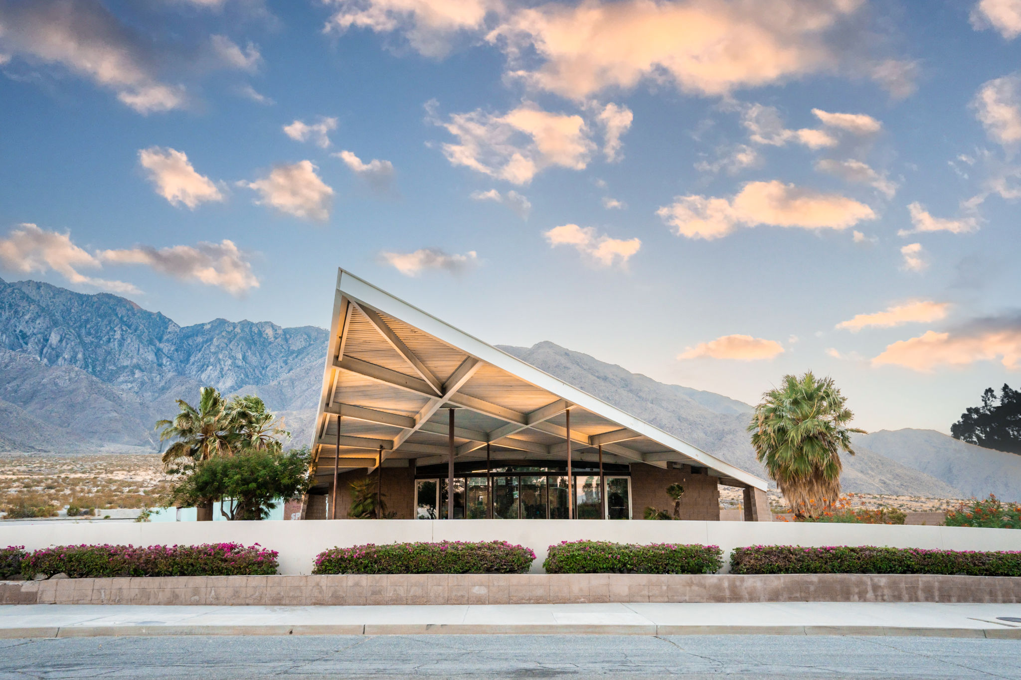 mid-century architecture palm springs