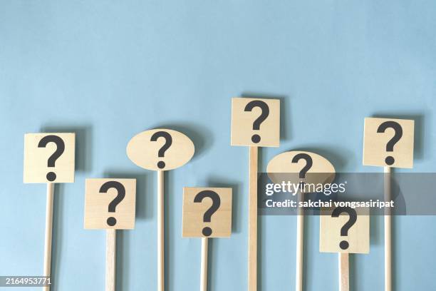 Question Booth Sign 449 Wooden Question Mark Stock Photos, High-Res Pictures, and Images ...