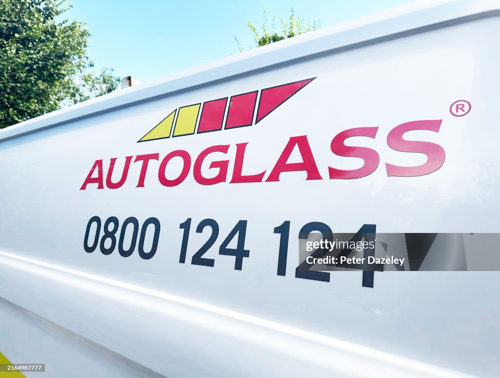 Autoglass windscreen repair van.