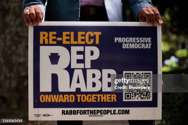 Rep Rabb Pa 81 photos et images haute résolution de Chris Rabb - Getty Images