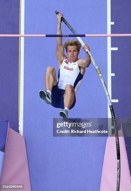 Markus Rooth Body 540 Markus Rooth Photos & High Res Pictures - Getty Images