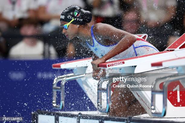 Sara Curtis of Team Italy prepares to compete in the Women's 50m Freestyle Semifinals on day eight of the Olympic Games Paris 2024 at Paris La...