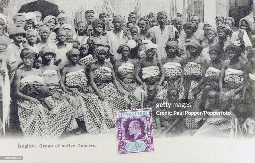 Nigerian Dance Group Posed In Lagos