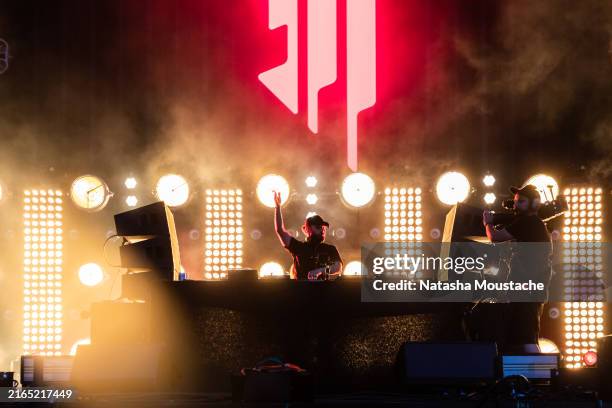 Skrillex performs onstage during Lollapalooza at Grant Park on August 03, 2024 in Chicago, Illinois.