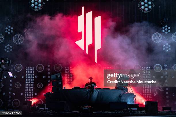 Skrillex performs onstage during Lollapalooza at Grant Park on August 03, 2024 in Chicago, Illinois.