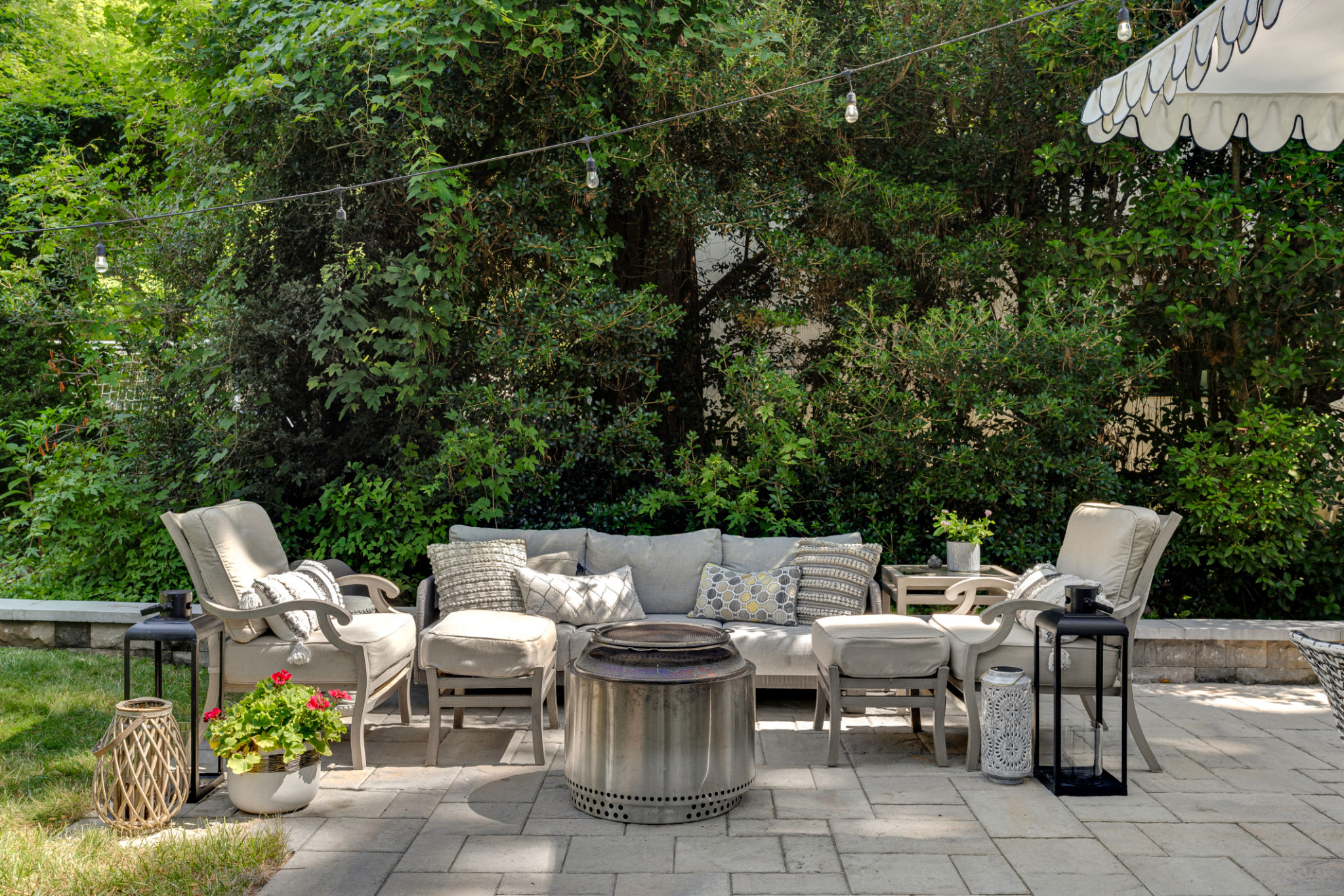 Comfortable Outdoor Seating Area With Fire Pit And Lush Greenery Surroundings Comfortable Outdoor Seating Area With Fire Pit And Lush Greenery Surroundings